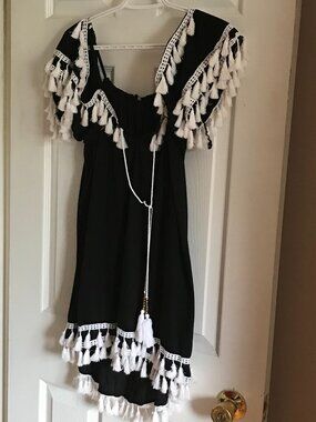 Boho Black & White Tassel Peasant Top NEW SM/MED